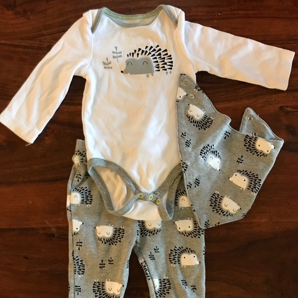 Cloud Island Other - Infant outfit/bib